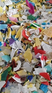 出售花乙破碎料，全漂料，纯串壶料，月供100吨