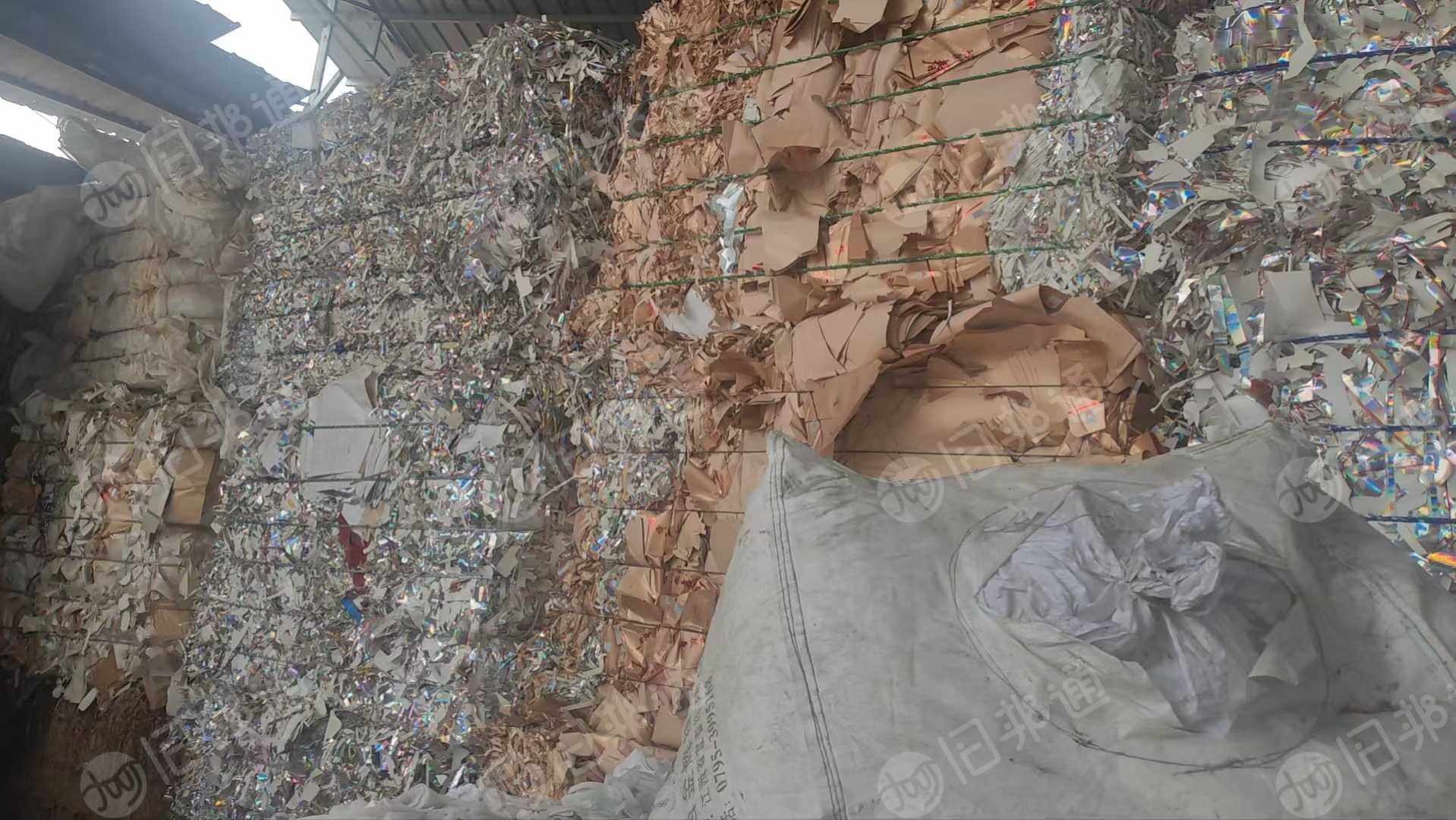 出售无膜花卡纸边角料,现货够车