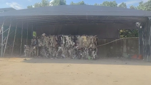 长期出售废纺织废料，黑料，燃烧料，下脚料，废布料，有压包，货在江苏常熟