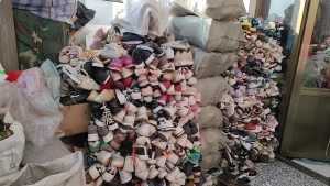 长期出售分拣厂的旧衣服，大白现货两三吨，还有夏装冬装鞋子包包，厂在山西吕梁