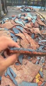 长期出售杂橡胶跑道,现货100多吨