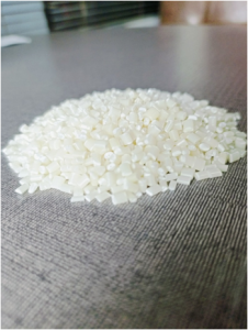 出售一级光伏板ABS颗粒，有本色的，钛白，奶白色