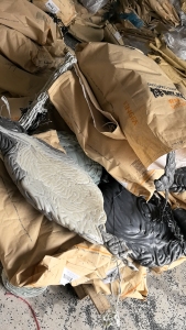 出售PP/ABS材质机头料，料饼，月供15吨