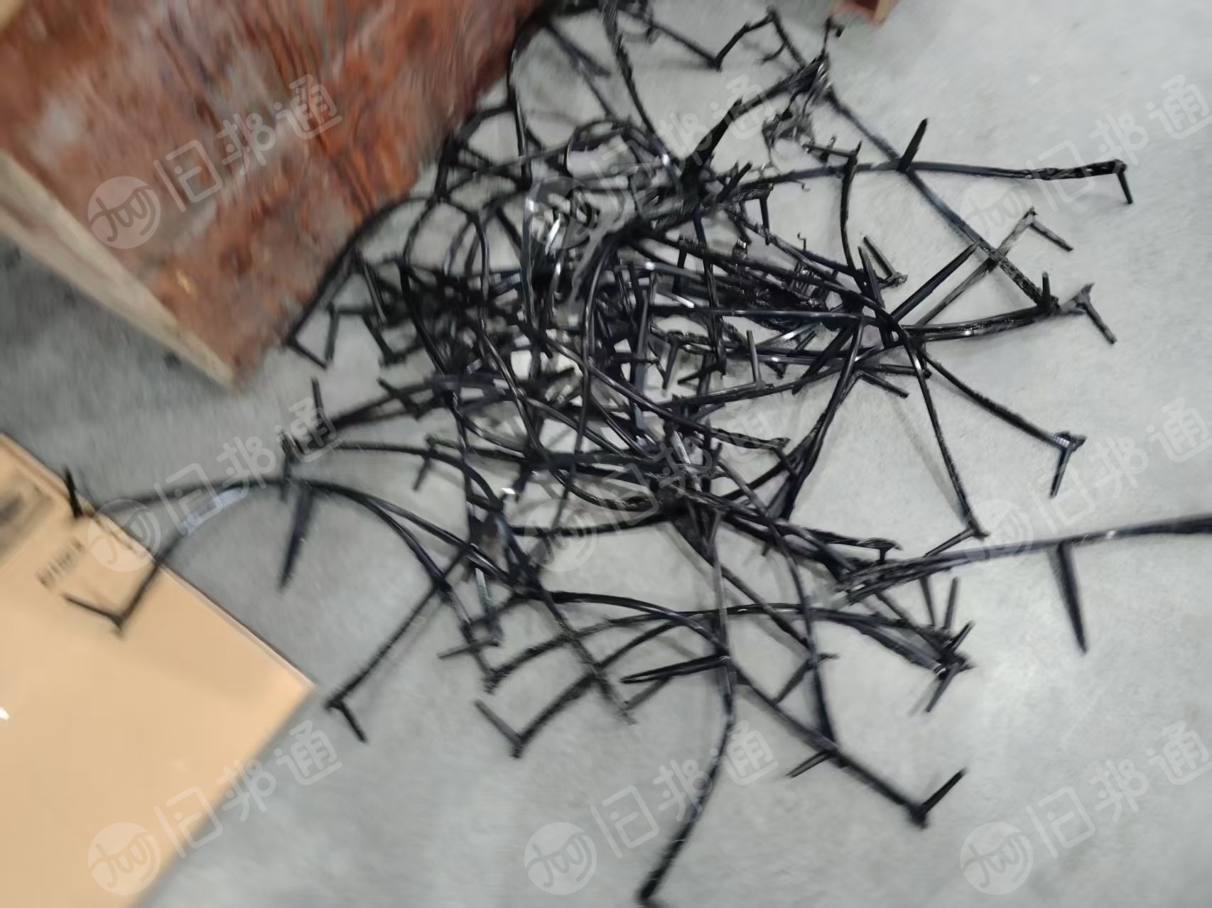 长期大量出售电网下来的插拔橡胶废料,EPDM废料,三元乙丙废料