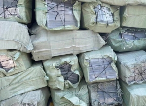 长期出售pet吸塑盒毛料，月供7吨左右