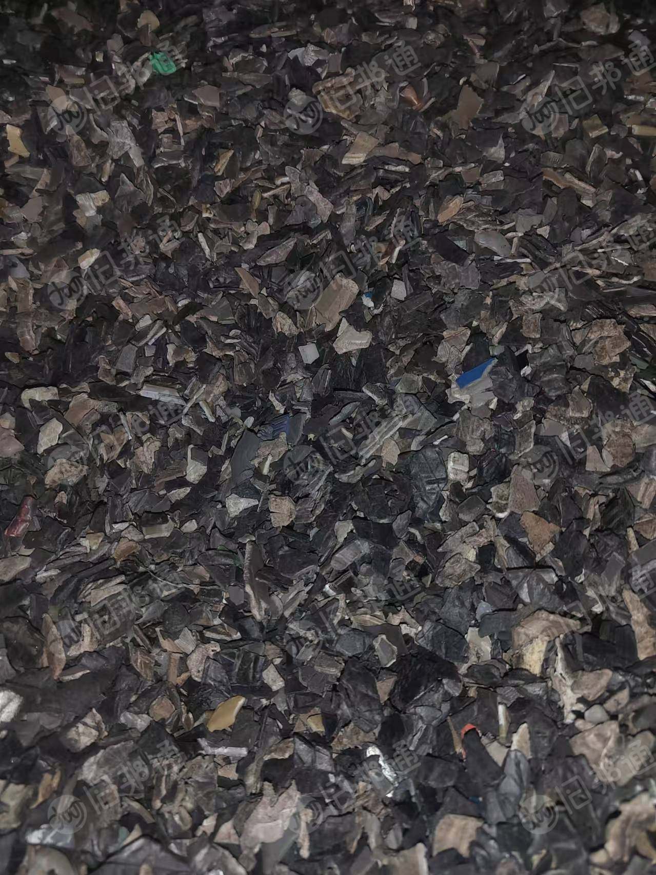 出售pp汽车内饰破碎料，汽车保险杠破碎料，月供400吨