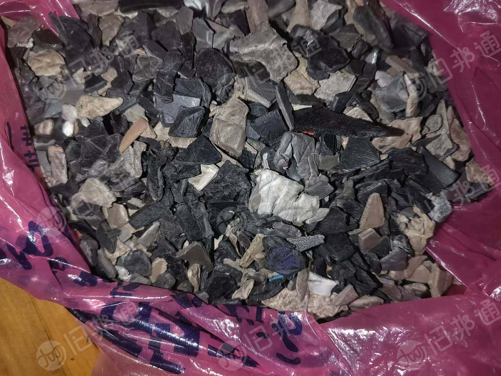 出售pp汽车内饰破碎料，汽车保险杠破碎料，月供400吨