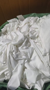 出售涤纶废布，涤纶拉丝布，货在广东广州