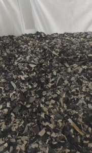 出售PP保险杠破碎料，过清水，除铁，没退漆，现货够车，也有汽车内饰破碎料