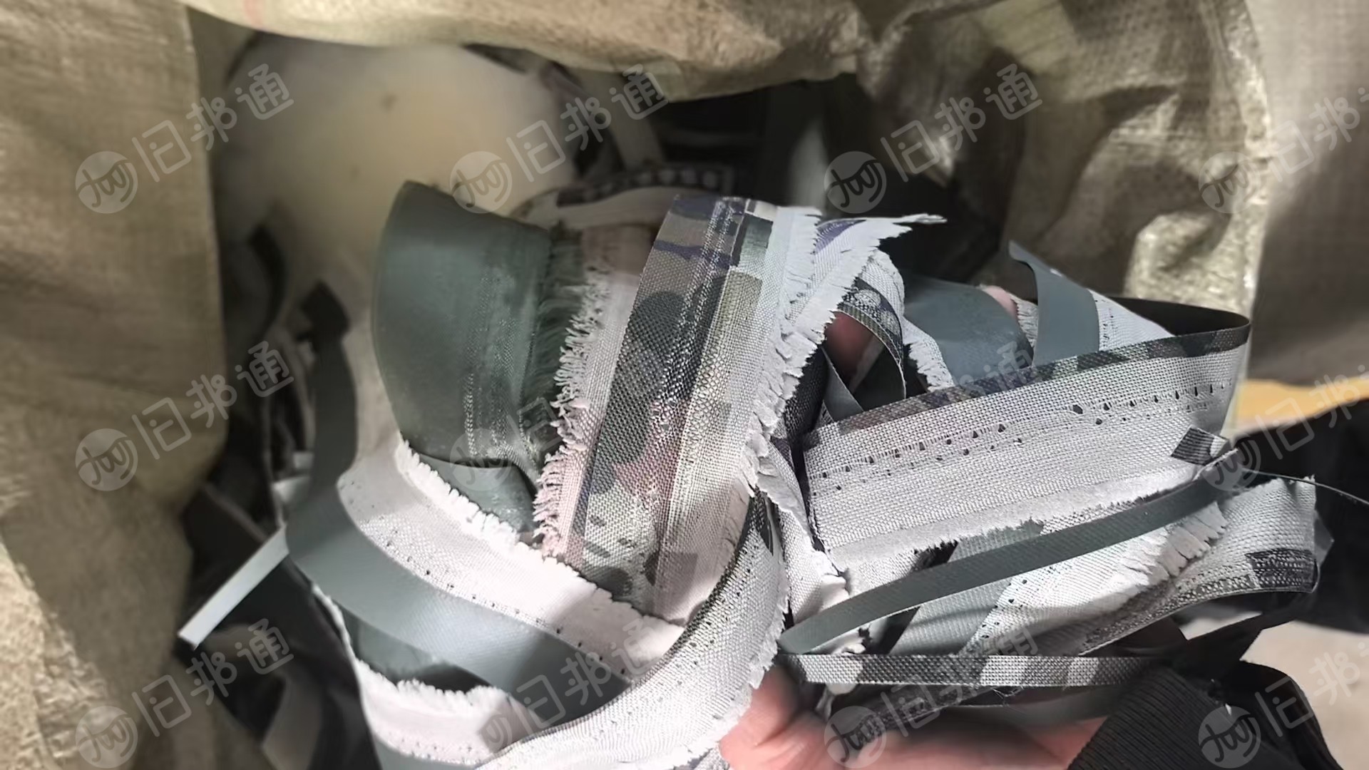 长期出售箱包布下脚料,迷彩的,涤纶和牛津布材质的,厂在山东济宁
