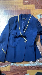 上千件工作服等出售