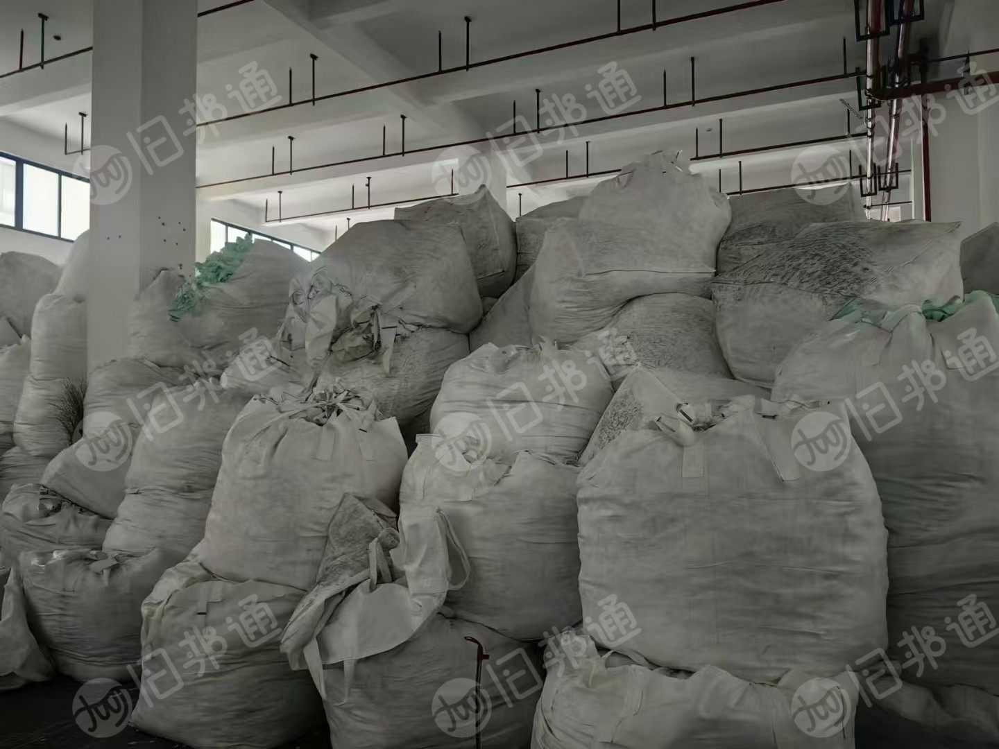 大量出售尼龙气囊布废料,单面胶,双面胶,无胶的都有,分开的