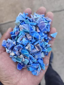 长期出售蓝色工程丙破碎料