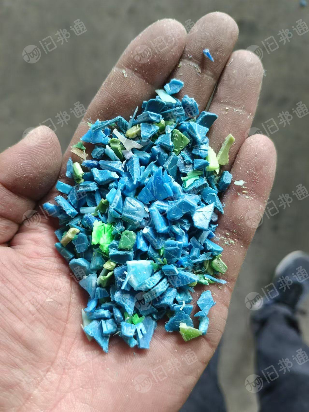 长期出售蓝色工程丙破碎料