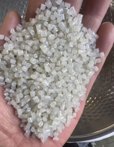 厂家出售透明PP颗粒，长期有货