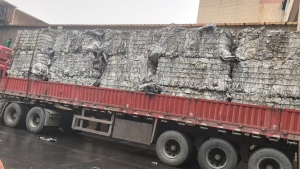 长期出售水洗吨包，出8成左右，之前装过钛白粉的，现货30吨左右