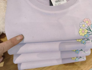 出售商场下来泡水童装，衣服，货在辽宁鞍山