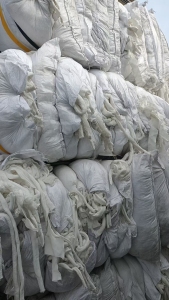 长期出售羊毛衫下脚料，羊毛衫，现货50吨左右