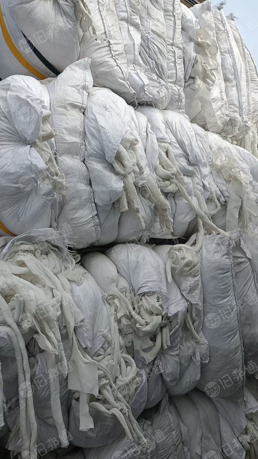 长期出售羊毛衫下脚料，羊毛衫，现货50吨左右
