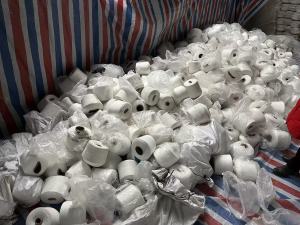 现货处理一批库存棉纱，32织，仿棉涤，破碎一小部分，货在江西宜春