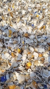 出售abs酒瓶盖破碎料， 月供60吨