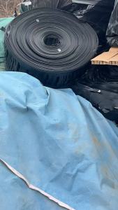 出售黑色PC片材，带胶PC废料，现货9米6一车