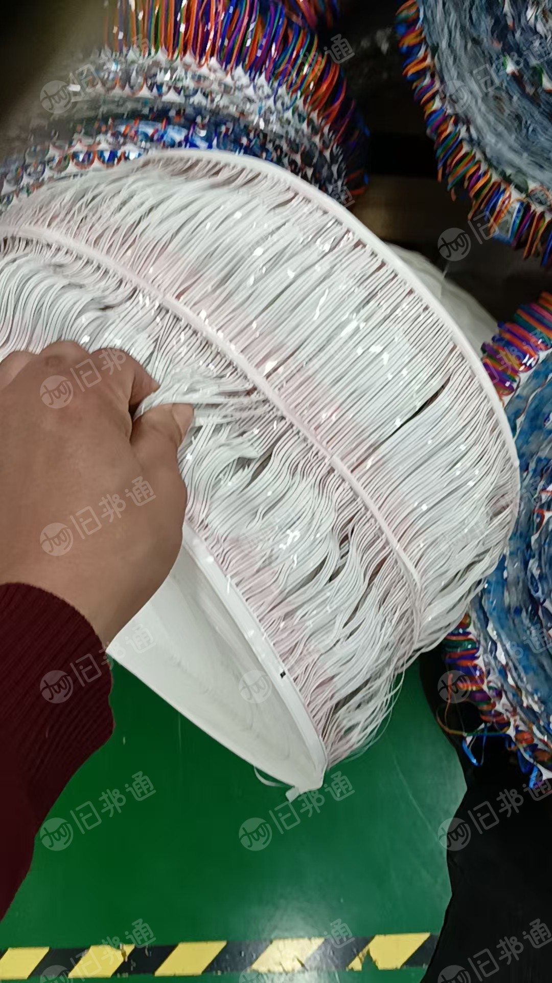 出售废不干胶纸,不干胶胶盘,铜版纸胶盘
