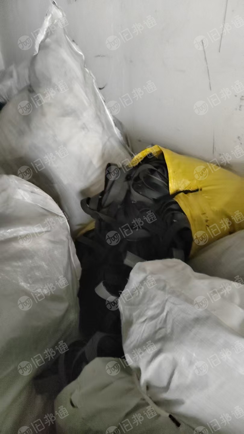 长期出售超纤皮革,超纤皮革布条,超纤切边条,现货只有几吨
