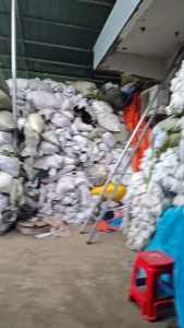 出售一批涤棉牛仔碎布， 现货4-5吨，厂在安徽六安