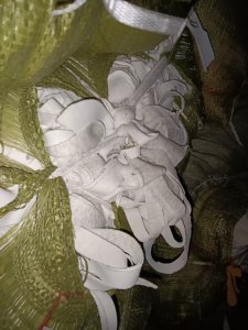 长期出售白色开花料，涤棉废布，白84棉，货在浙江湖州