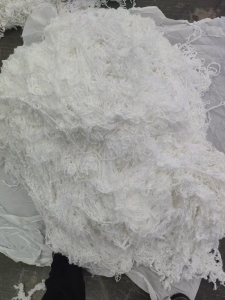 出售白色锦纶水丝，锦纶废丝，尼龙废丝，现货有25吨