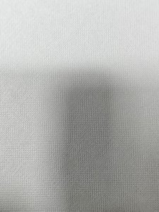 长期出售白色的纯涤纶废布，涤纶边角料，涤纶料，月供5吨左右