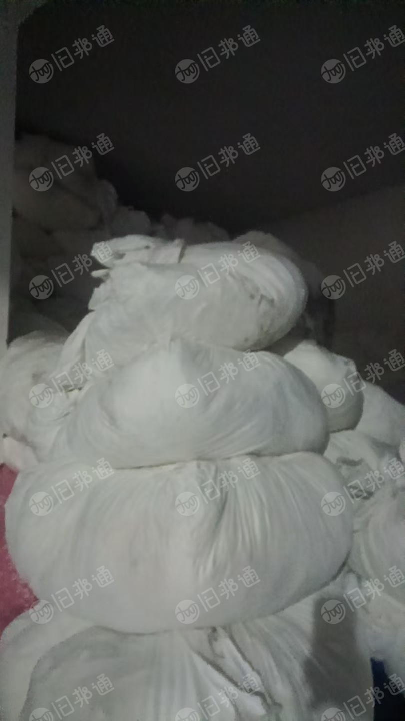 长期出售涤氨废布，涤氨边角料，涤氨开花料，现货十几吨