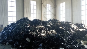 橡胶板厂家长期出售橡胶边料