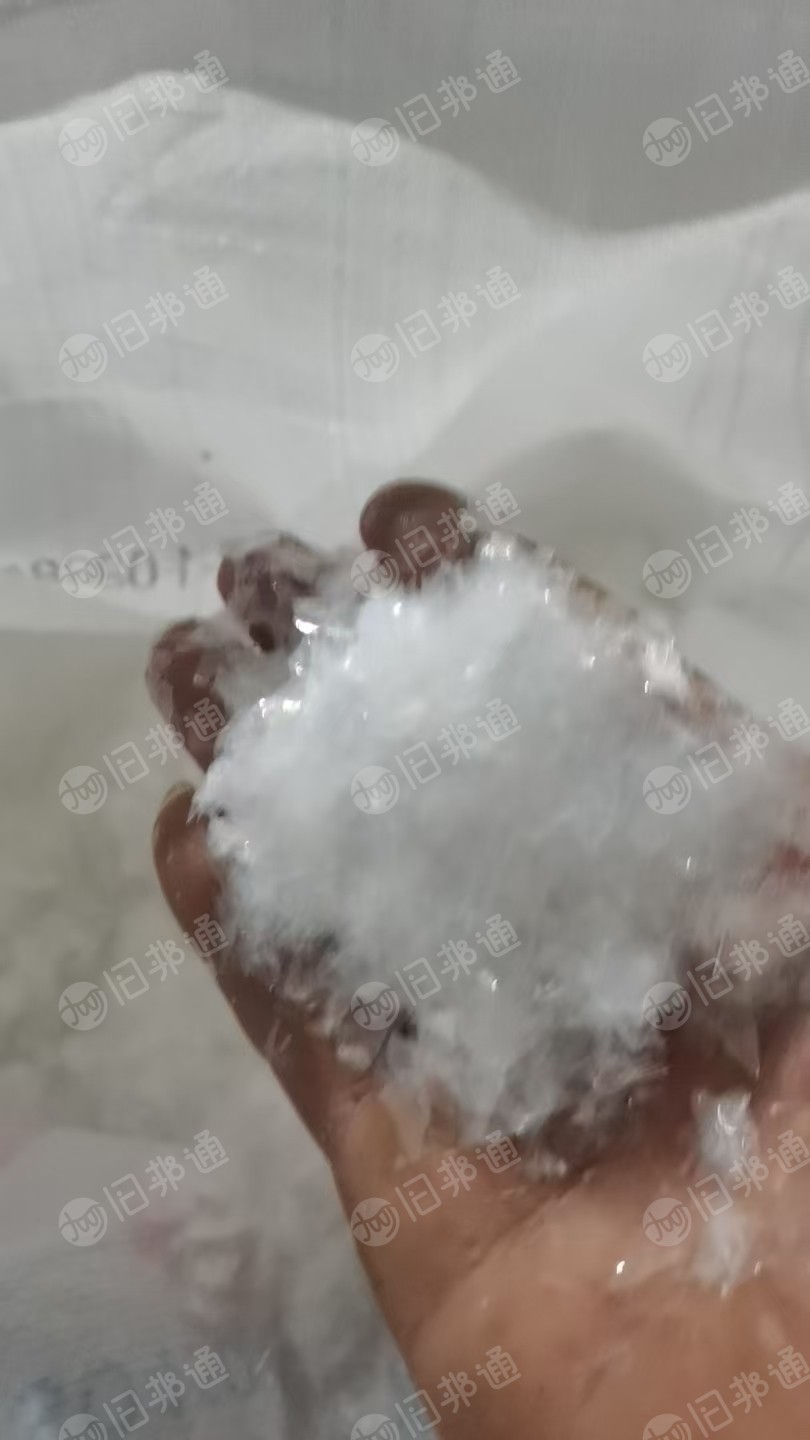 出售透明亚克力边料,是生产亚克力的厂的边角料直接自动破碎,有透明和不透明两种,月供60吨