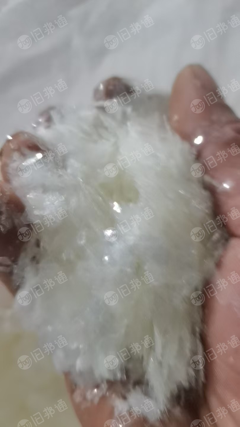 出售透明亚克力边料,是生产亚克力的厂的边角料直接自动破碎,有透明和不透明两种,月供60吨