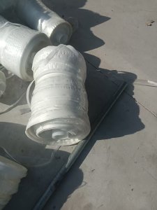 出售PET轻胶膜，汽车贴膜厂下来的，有透明和白色两种，出统货，白色带涂层，现货几十吨