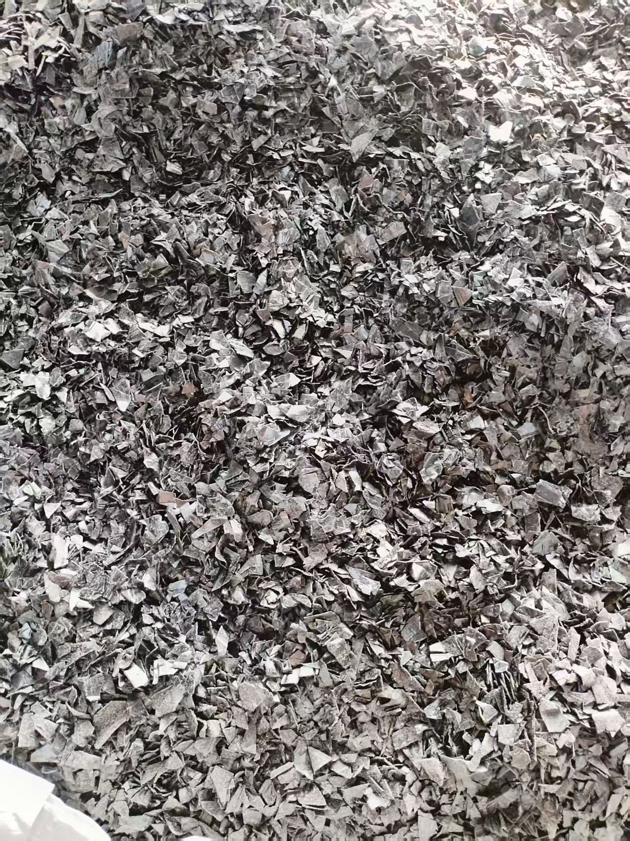 出售杂色灯饰PC破碎料