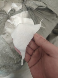 长期出售水刺无纺布下脚料,有涤棉天丝和粘胶材质的,现货6米8一车,货在江苏宿迁