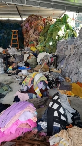 长期大量收购羊毛衫，含羊毛量50以下的都可以，厂里开花用，厂在浙江湖州