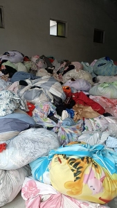 长期大量出售分拣货，现货夏装8吨，冬装10多吨， 厂在河北邢台