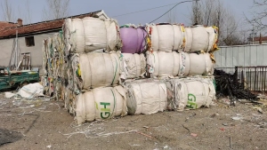 出售水洗编织袋毛料，人工分拣，干净无杂质