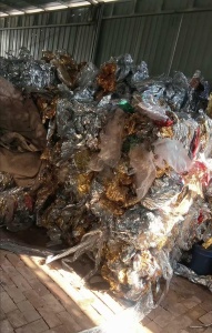 出售PET镀铝膜压包料，现货5吨左右