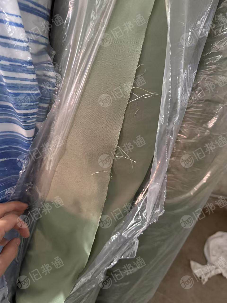 长期出售磨毛布，涤纶磨毛布，纯色，门幅2.4，克重80左右，货在江苏南通