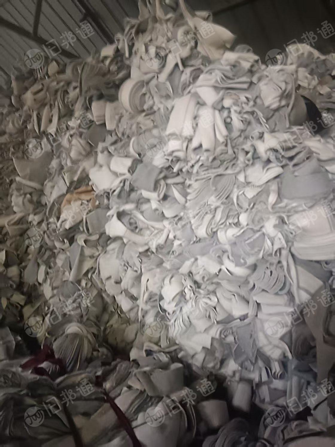 长期出售涤棉布条，涤棉拖把条，中灰色，黑灰色，单面绒边角料，可做拖把用，现货6.8米一车