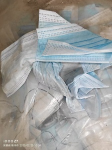 现货处理一批半成品口罩,现货两吨多,货在安徽阜阳