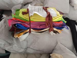 长期出售纯棉废布，纯棉边角料，现货四五十吨