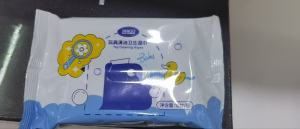 大量出售过期库存无纺布，无纺布湿巾，水刺无纺布，针织纹无纺布都有，现货六十吨左右