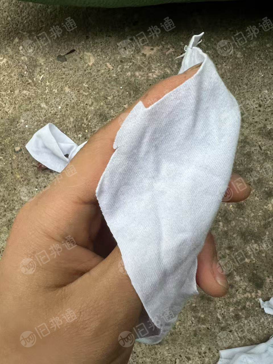 长期出售纯棉涤纶化纤布开花料,每个月有四五十吨,厂在湖南长沙