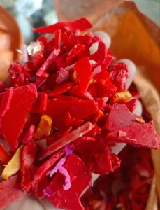 长期出售工程丙破碎料，红蓝丙破碎料